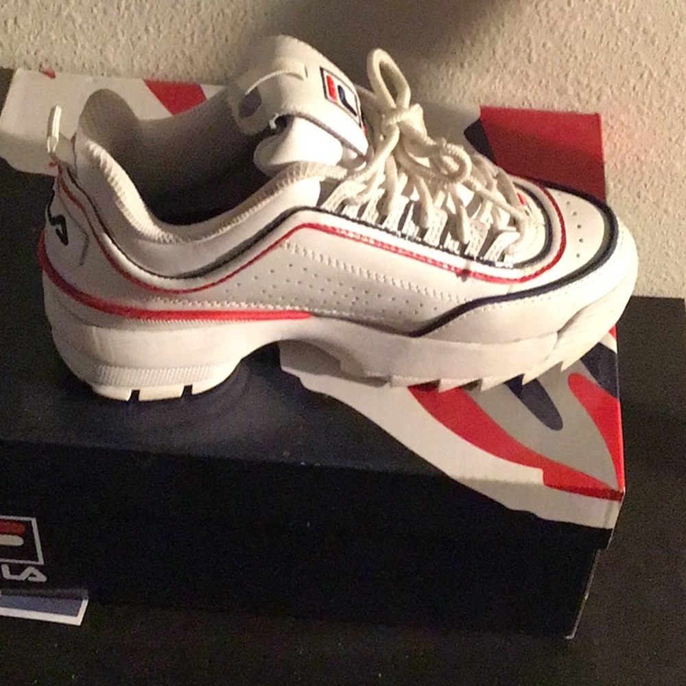 Filas - Picture 2 of 4